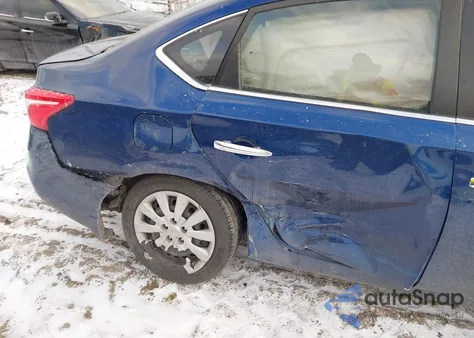 2017 Nissan Sentra S z USA, uszkodzony, nr VIN 3N1AB7AP5HY400255